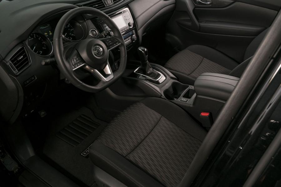 Интерьер Nissan Rogue Rogue One Star Wars 2016 года  (фото 3 из 26)